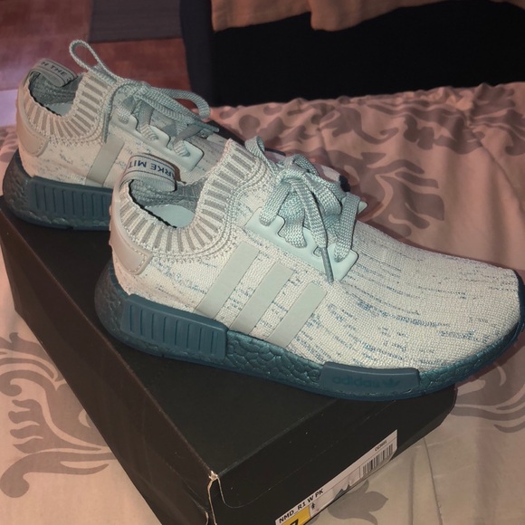 adidas Shoes - NEW ADIDAS NMD R1 sz 7
